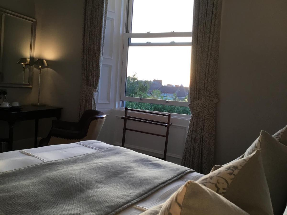 Martins Guest House Единбург Екстериор снимка