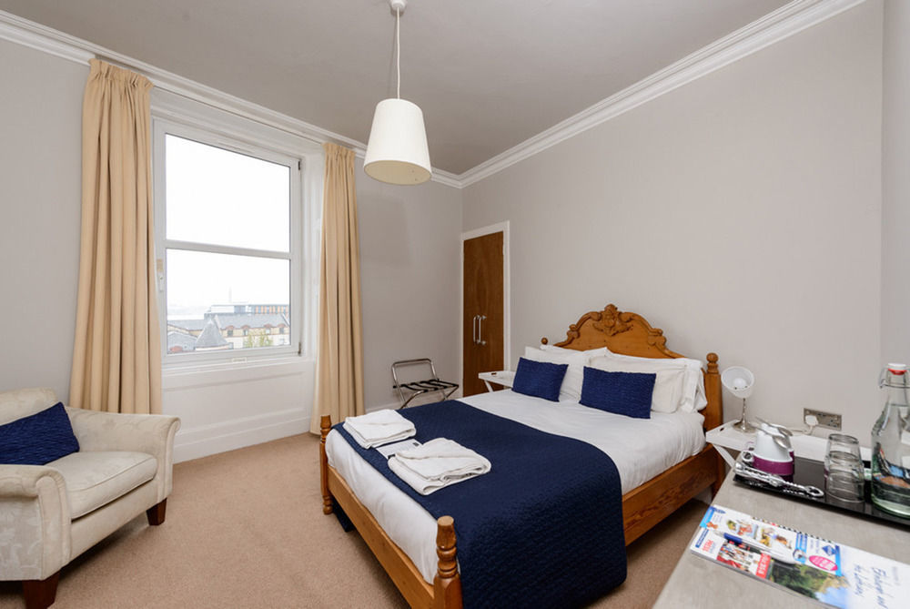 Martins Guest House Единбург Екстериор снимка