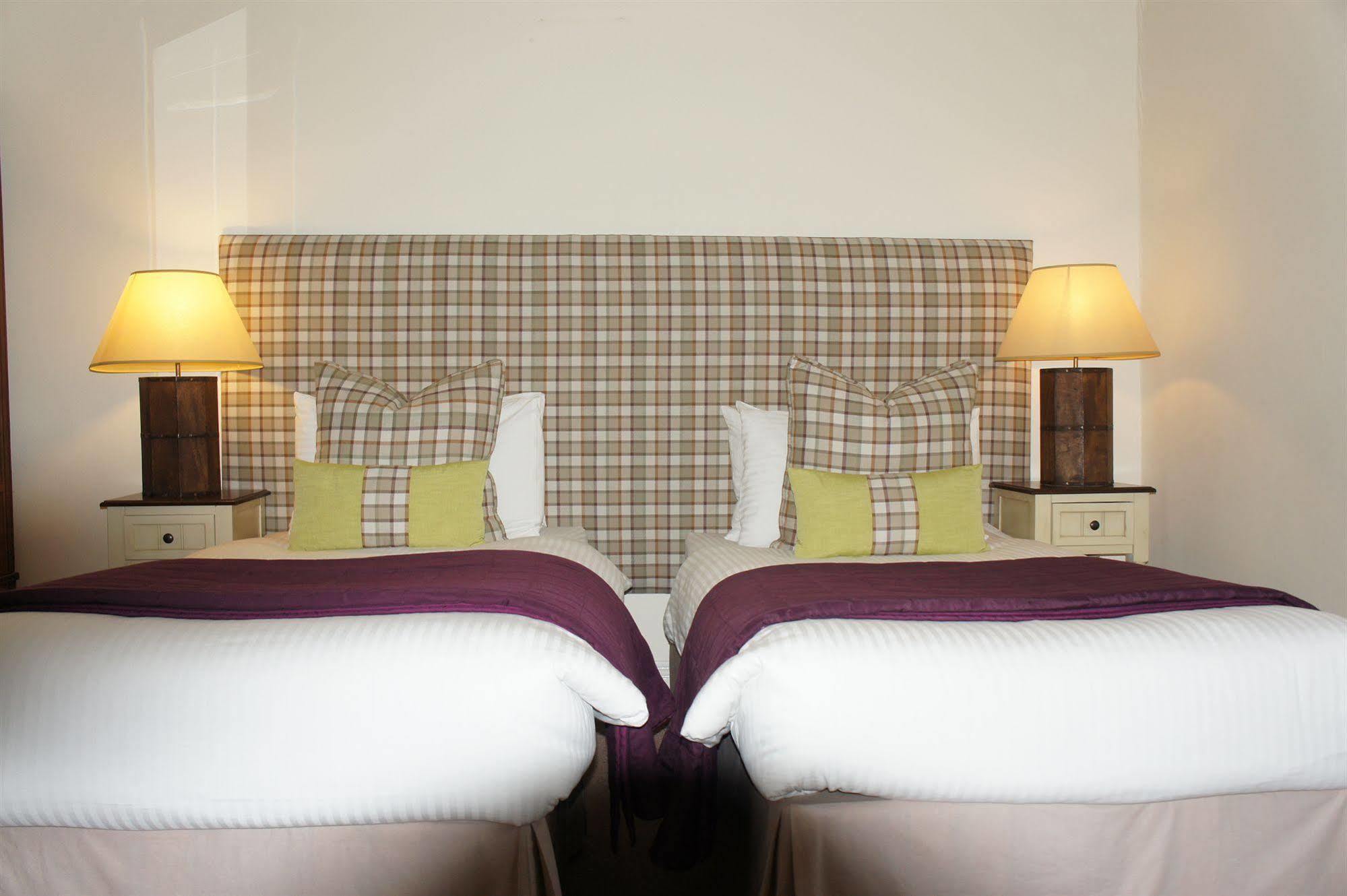Martins Guest House Единбург Екстериор снимка
